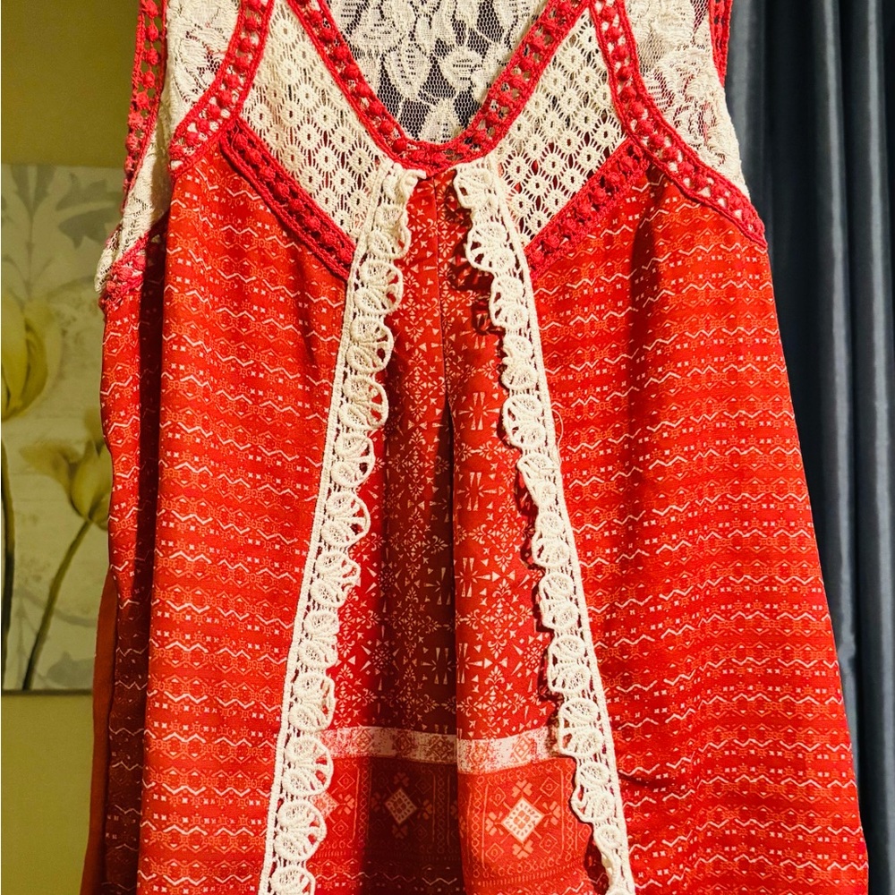 Taylor & Sage Red and Cream Lace Top